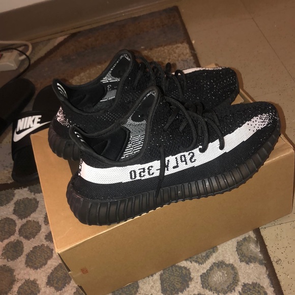 yeezys oreo price